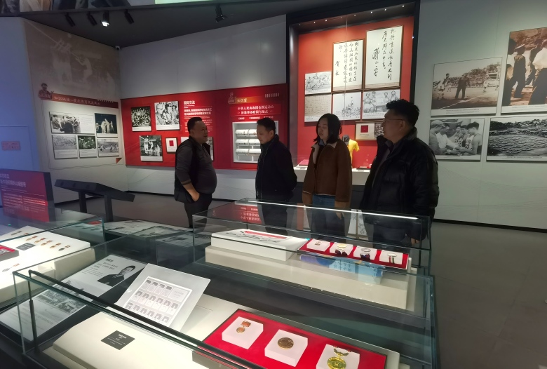 1770015384147730.jpg 鲁渝座谈会照片20(1).jpg